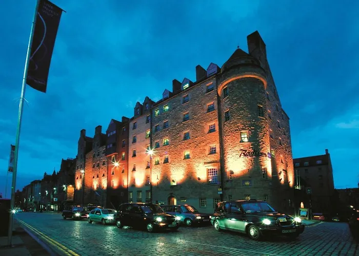 Hotels near Dundee Street Edinburgh: The Ideal Accommodations for Your Visit to Edinburgh